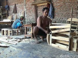 Jelang Lebaran, Pengusaha Mebel di Pasuruan Raup Untung