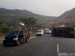 Biker Tewas Terseret dan Terlindas Truk di Nagreg