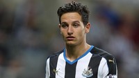 Florian Thauvin cuma bermain 13 kali di Newcastle United selama 2015-2016. Dia bersinar lagi di Marseille hingga dipanggil timnas Prancis. (Foto: Pete Norton/Getty Images)