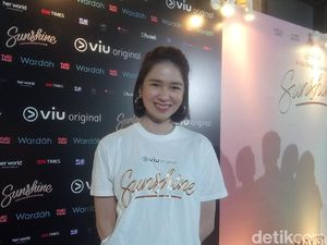 Laura Basuki Rela Potong Rambut Pendek Demi Drama Sunshine Laura Basuki Rela Potong Rambut Pendek Demi Drama Sunshine