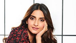 Pesona Sonam Kapoor, Aktris Bollywood dengan Bayaran Tertinggi