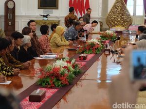 Momen Peserta Kamisan Bertemu Jokowi di Istana
