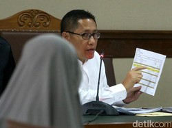 Riuh Sambut Anas Urbaningrum Bebas dari Bui hingga Sentilan Andi Arief