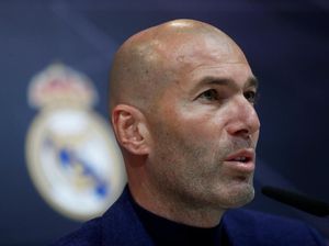 Ungkapan Sedih Fan Real Madrid atas Kepergian Zidane Ungkapan Sedih Fan Real Madrid atas Kepergian Zidane