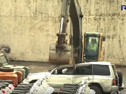 Ini Alasan Filipina Hancurkan Mobil dan Motor Selundupan