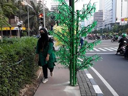 Umur Pendek Pohon Imitasi di DKI