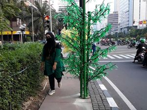 Tak Dianggarkan oleh Anies, Pohon Imitasi Dibeli di Zaman Ahok Tak Dianggarkan oleh Anies, Pohon Imitasi Dibeli di Zaman Ahok