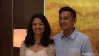 Semringah! Vanessa Angel Gandeng Kekasih Baru