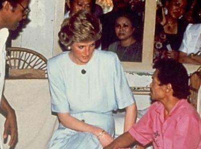 Foto: Nostalgia Putri Diana Kunjungi Pasien Kusta di Indonesia
