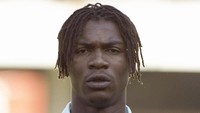 7. Rigobert Song (Kamerun). Song tampil di empat edisi Piala Dunia untuk Nigeria. Yang pertama dilakoni mantan bek tersebut pada tahun 1994, ketika masih berusia 17 tahun, 11 bulan, dan 18 hari. (Foto: Stu Forster/Allsport)