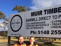 Mantan Senator Australia Dituduh Terlilit Utang