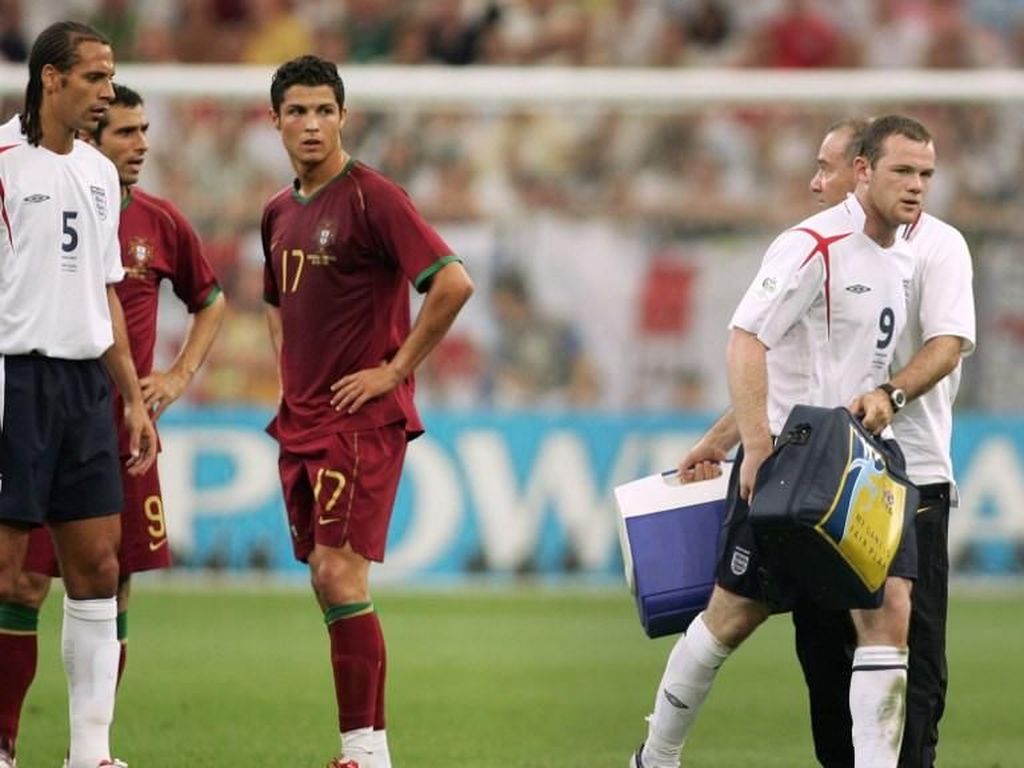 Drama Rooney-Ronaldo: Dulu Kedipan Mata, Sekarang Sindiran Iri Drama Rooney-Ronaldo: Dulu Kedipan Mata, Sekarang Sindiran Iri