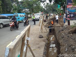 Proyek Pipa PDAM di Jalur Alternatif Cirebon Ganggu Arus Lalin