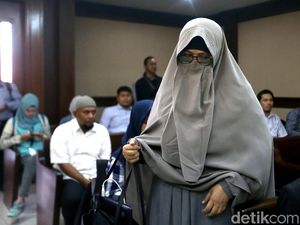Yulianis Jadi Saksi Sidang PK Anas Urbaningrum