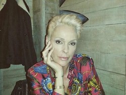 Syok! Artis Senior Ini Hamil di Usia 54 dengan Mantan Pelayan