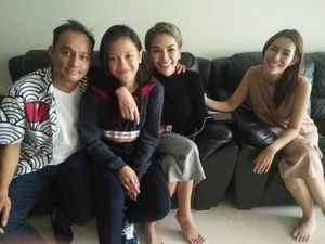 Putri Nikita Mirzani Ikut Pesantren Kilat Putri Nikita Mirzani Ikut Pesantren Kilat