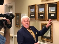 Penginjil AS Minta Jemaat Belikan Pesawat Pribadi Keempat Untuknya