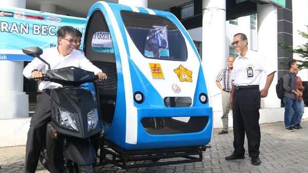 Becak listrik Karya Mahasiswa Aceh
