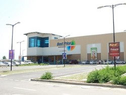 740.000 Pegawai Toko Ritel Ini Dikasih HP Gratis