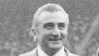 Miguel Munoz merupakan salah satu pelatih tersukses Real Madrid. Ia membawa Los Blancos mendominasi LaLiga pada 1960an (dengan 9 gelar juara) dan menjuarai European Cup (sekarang Liga Champions) dua kali. Foto: Central Press/Getty Images