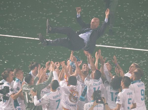 Semua Pemain Madrid Beri Salam Perpisahan untuk Zidane, Kecuali Bale