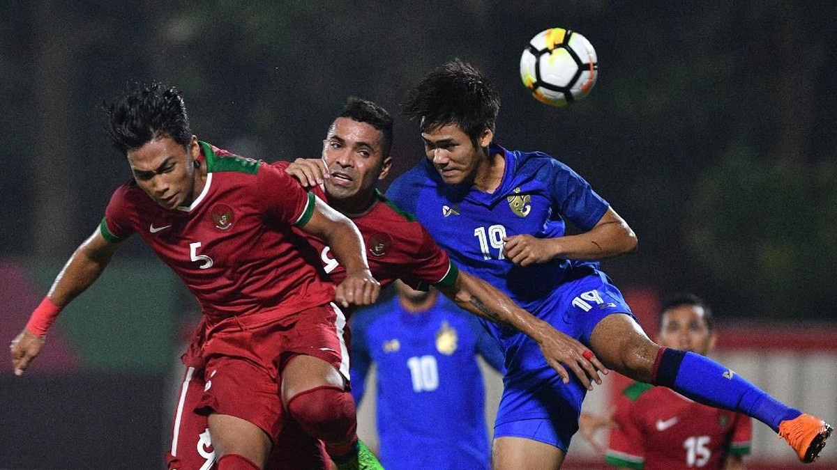 Duel Indonesia dengan Thailand di Piala AFF 2018. (Foto: Sigid Kurniawan/Antara Foto)