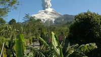 Foto: Erupsi Gunung Merapi Pagi Ini