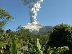 PVMBG: Erupsi Gunung Merapi Karena Pelemparan Gas Vulkanik