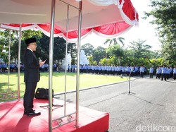 Bupati Anas Ajak Warga Jaga Pancasila dan Tanamkan Gotong Royong
