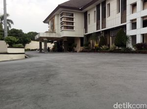 Abu Erupsi Gunung Merapi juga Menyelimuti Kota Ungaran