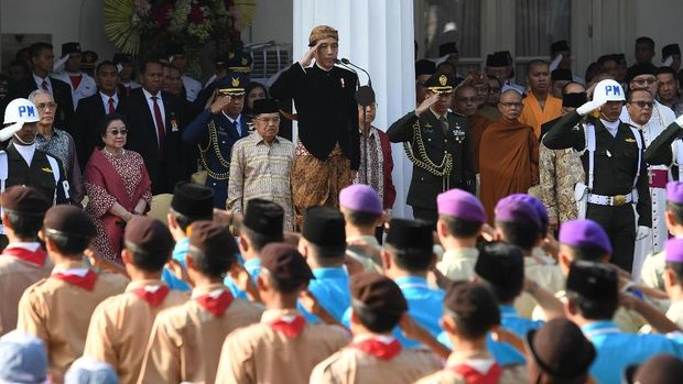 Presiden Joko Widodo (tengah) saat memimpin upacara Hari Lahir Pancasila, 2018.