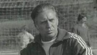 3. Luis Molowny pernah melatih Madrid dalam empat periode berbeda, yang ditandai dengan total delapan trofi (3 La Liga, 2 Copa del Rey, 2 Piala UEFA, 1 Copa de la Liga). Ajang Copa de la Liga cuma empat musim dihelat sebelum dibatalkan pada 1986. (internet)