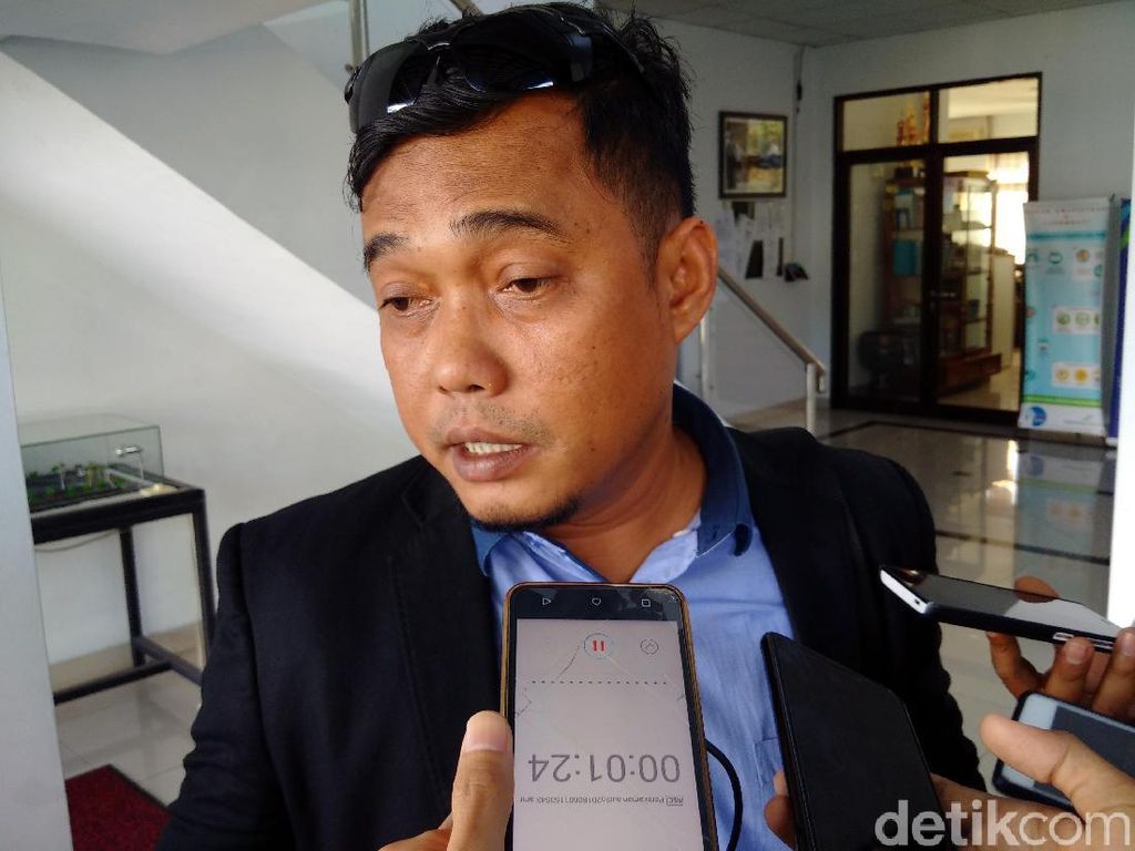 Kuasa Hukum Meralat Driver Taksi Online yang Dipukul Ada 5 Orang Kuasa Hukum Meralat Driver Taksi Online yang Dipukul Ada 5 Orang
