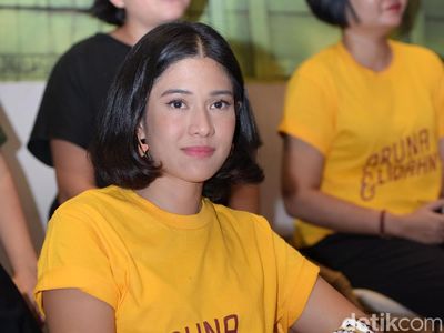 Pesona Dian Sastrowardoyo di Film Aruna dan Lidahnya