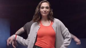 Deretan Selebriti yang Pernah Curhat Soal Ukuran Payudara