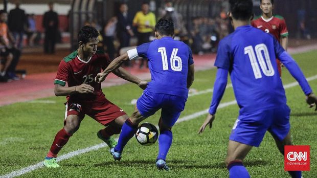 Osvaldo menilai Riko Simanjuntak memiliki ketenangan dalam bermain.