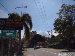 Merapi 2 Kali Erupsi Malam Ini, BMKG: Magelang Berpotensi Hujan Abu