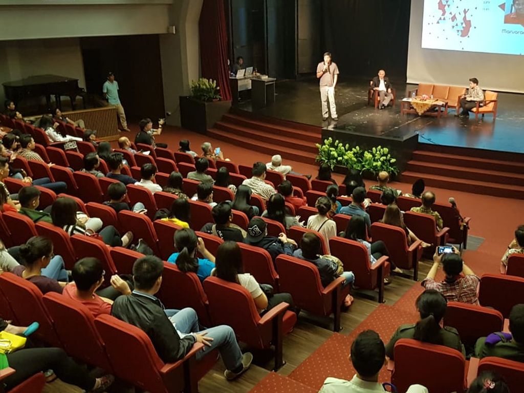 Diskusi Kita dan Pancasila di Mata Mahasiswa Diskusi Kita dan Pancasila di Mata Mahasiswa