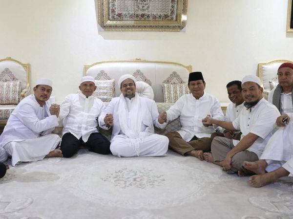 Momen Pertemuan Rizieq-Prabowo-Amien di Mekah