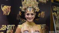 Penampilan Menawan Ririn Ekawati dan Sarwendah