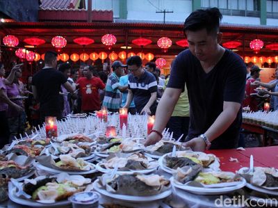 Indahnya Toleransi, Buka Puasa Bersama di Vihara Dharma Bhakti