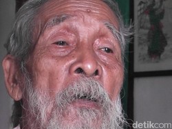 Soesilo Toer, Doktor yang Kini Memulung Sampah di Blora