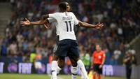 Di menit ke-63, Ousmane Dembele memantapkan kemenangan Prancis. Dembele mencetak gol setelah menuntaskan sebuah serangan balik. Foto: Eric Gaillard/Reuters