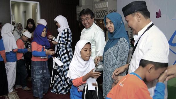 Pemberian Santunan 2000 Anak Yatim