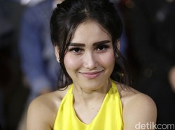 Main Film, Ayu Ting Ting Bikin Sutradara Tidak Puas