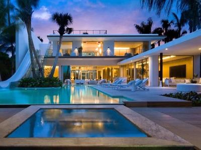 Bagaimana Jadinya Kalau Pantai Dibawa Masuk ke Dalam Rumah?