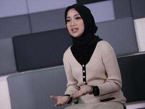 Hijab Bikin Chacha Frederica Lebih Tenang dan Terhormat Hijab Bikin Chacha Frederica Lebih Tenang dan Terhormat