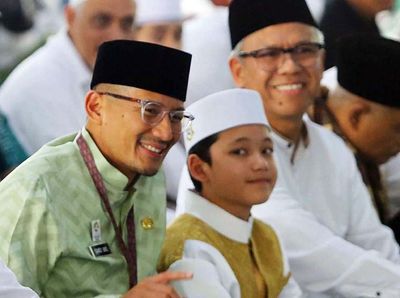 Keceriaan Sandi Uno saat Bukber dengan REI