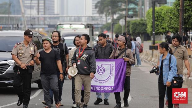 Aksi Pekerja Media Desak Polri Usut Kasus PDIP di Radar Bogor