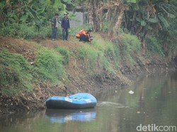 Petugas Gabungan Cari Buaya yang Berkeliaran di Sungai Citarum